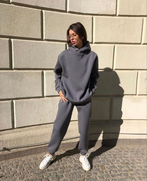 Sweats Outfits, Grey Fits, Cute Comfy Outfits, Cute Swag Outfits, Tracksuit Women, Celebrity Outfits, Teenage Fashion Outfits, College Fashion, Swag Outfits