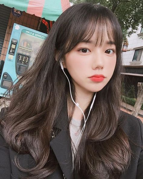 A Girl In a Boy group well that's  not how it's supposed to be       … #fanfiction #Fanfiction #amreading #books #wattpad Korean Bangs Hairstyle, Korean Long Hair, Korean Bangs, Ulzzang Hair, Korean Haircut, Fluffy Hair, Asian Hair, Grunge Hair, Dream Hair