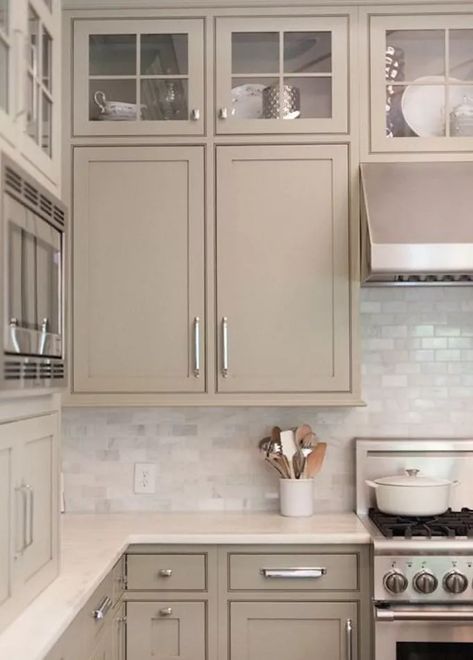 9 Kitchen Trends That Will Be Everywhere in 2022 Greige Kitchen Cabinets, Taupe Kitchen Cabinets, Greige Kitchen, Cream Kitchen Cabinets, Cabinets Colors, Taupe Kitchen, Kitchen Cabinet Trends, Kitchen Ikea, Painted Kitchen Cabinets Colors