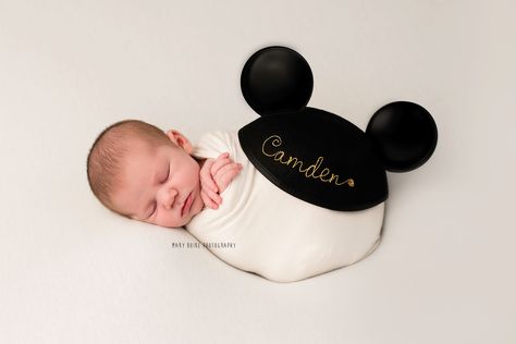 Mickey Newborn Pictures, Newborn Mickey Mouse Photography, Mickey Mouse Newborn Photoshoot, Disney Princess Newborn Pictures, Newborn Disney Photoshoot, Disney Newborn Photography, Disney Newborn Pictures, Easter Newborn, Photo Disney