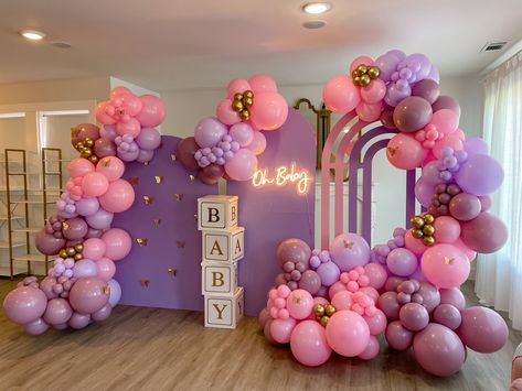 Oh baby butterfly baby shower Baby Girl Naming Ceremony Decorations, Gold Wedding Reception Tables, Airplane Birthday Party Decorations, Naming Ceremony Decoration, Balloon Gifts, Bday Decor, Gold Wedding Reception, Airplane Birthday Party, Baby Shower Theme Decorations