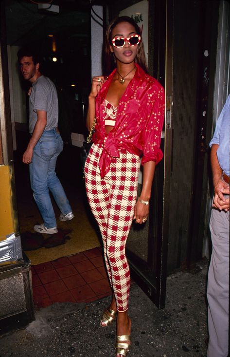 At 50, Naomi Campbell Remains at the Pinnacle of Supermodel Style | Vogue Naomi Campbell, A Woman, Walking, Pants, Red, Gold, White, Trousers