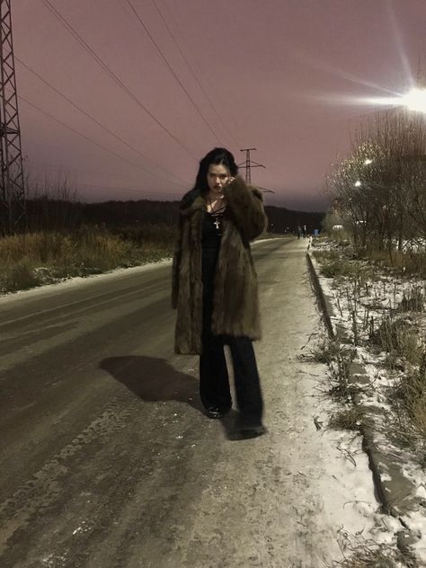 Russian Clothing, Outfits 2000s, Winter Girls, Russian Fashion, Winter Fits, Winter Aesthetic, Cute Poses, Grunge Aesthetic, After Dark