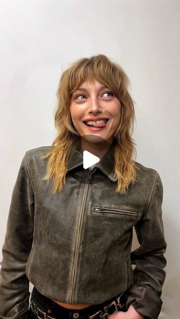 The French Shag, Shaggy Short Hair Tutorial, Shoulder Length Shullet, Straightened Shag Haircut, 70s Shag Wavy Hair, Rock Star Shag Haircut, Miley Cyrus Shag Hair, Shaggy Hair Styling, Shag Haircut On Straight Hair