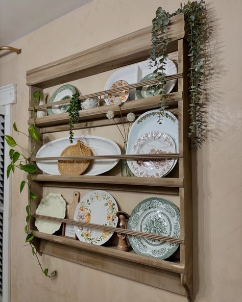 Holding on to the fall vibes just a teeny bit longer. 🍂 #platerack #platerackwall Plate Racks Wall Display, Plate Display Ideas, Plate Display Rack, Rolling Pin Display, Plate Rack Wall, Cottagecore Home, Plate Rack, Secret Home, Cottage Style Homes