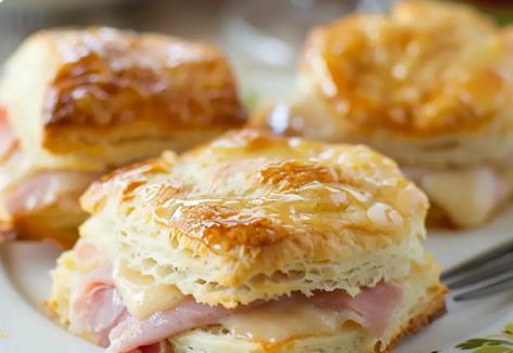 Honey Ham Biscuits Ham And Cheese Butter Biscuits, Honey Ham Biscuits, Hoagie Sandwiches, Ham Biscuits, Savory Ham, Homemade Ham, Honey Ham, Cheddar Bay Biscuits, Biscuits Recipe