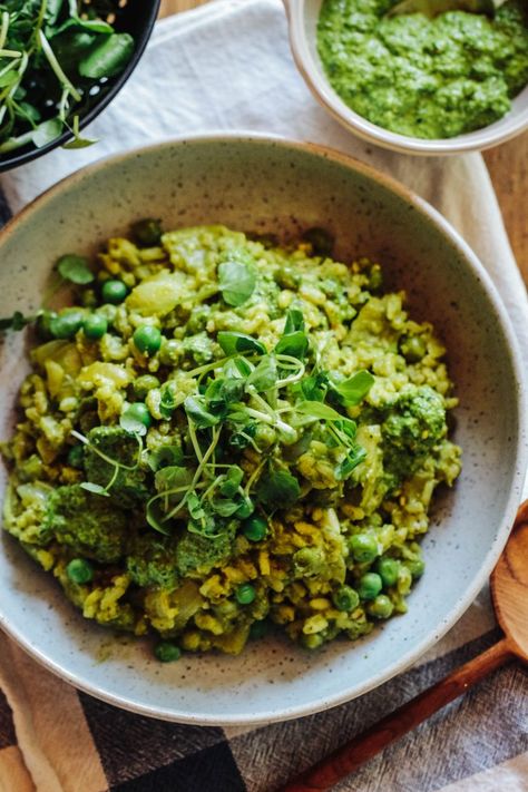 Risotto Verde, Green Risotto, Pesto Risotto, Spinach Vegan, Vegan Risotto, Pesto Vegan, Pea Pesto, Pea Recipes, Summer Recipes Dinner