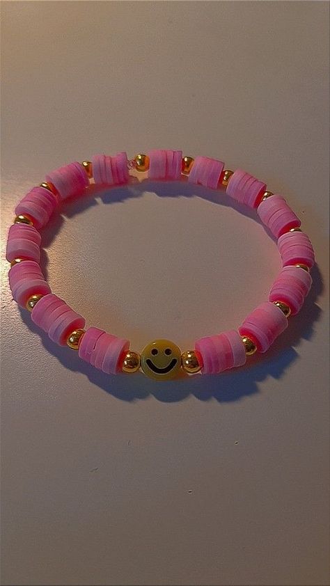 Bracelets Preppy, Beadwork Ideas, Clay Bead Necklace, Preppy Bracelets, Valentines Bracelets, Homemade Bracelets, Preppy Jewelry, Polymer Clay Bracelet, Friendship Bracelets With Beads