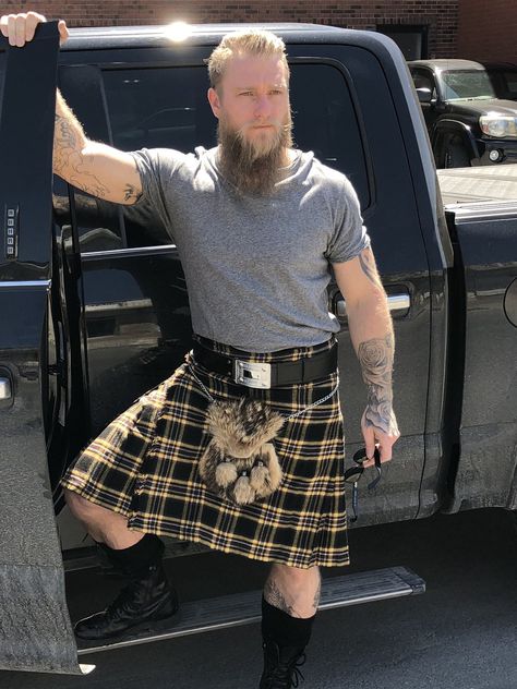 Kilt Outfits, Bear Pride, Custom Embroidered Patches, Scottish Kilts, Tartan Kilt, Men In Kilts, Montreal Quebec, Ecommerce Platforms, Custom Patches