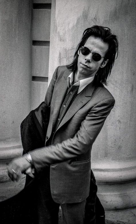 NICK CAVE London 1995 © stefan de batselier Black Clothing Men Aesthetic, Nick Cave Style, Tim Burton Personajes, Magic Man, The Bad Seed, Nick Cave, W Wallpaper, St Nick, Best Rock