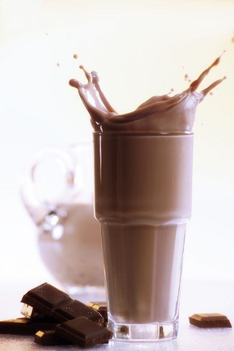 Chocolate Almond Milk, Chocolate Protein Shakes, Peanut Butter Protein, Protein Shake Recipes, Unsweetened Chocolate, Chocolate Caliente, Chocolate Protein Powder, Flavored Milk, Natural Peanut Butter