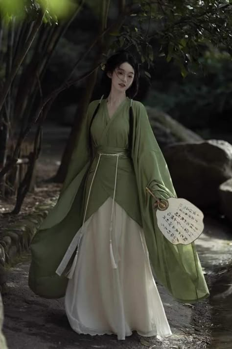 Ancient China Clothing, Chinese Clothing Traditional, Asian Traditional Clothes, Chinese Fancy Dress, Traditional Asian Dress, Ancient Chinese Clothing, Chinese Traditional Clothing, Traditional Chinese Dress, Womens Clothing Patterns