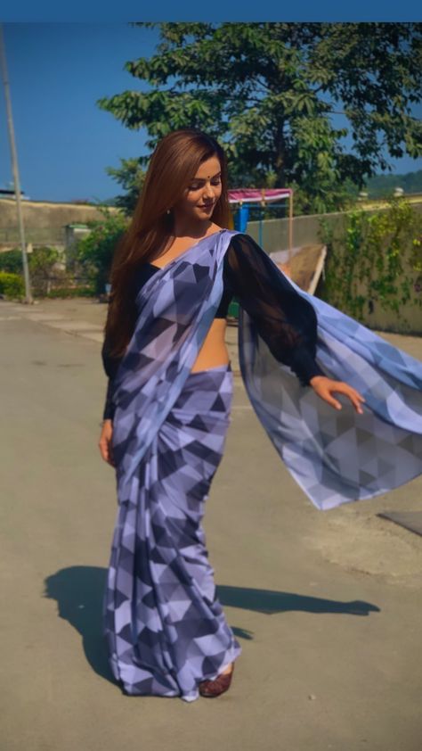 Rubina Dilaik Saree, Rubina Dilaik, Long Blouse Designs, Simple Saree Designs, Best Buddies, Kids Blouse Designs, New Saree Blouse Designs, Fashionable Saree Blouse Designs, Russian Woman