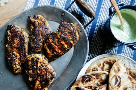 Jess Pryles, Grilled Chicken Breast Recipes, Grilling Recipes Sides, Bbq Sauce Chicken, Grilled Chicken Breast, Grill Time, Chicken Recipes Video, Chicken Breast Recipe, Breast Recipe