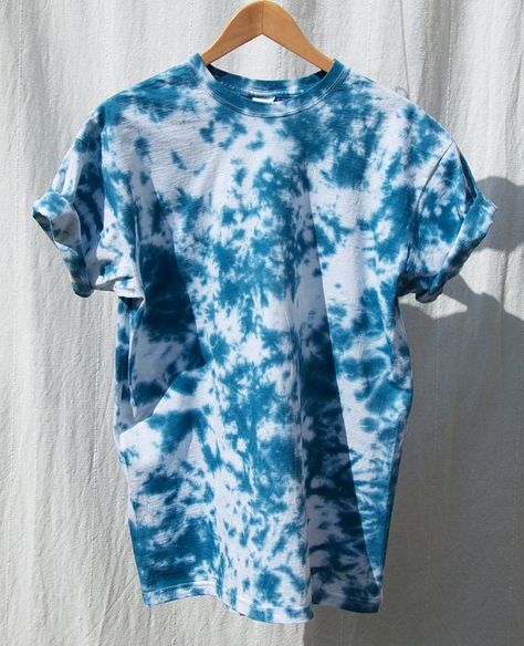 Tie Dye Ideas, Diy Tie Dye, Summer Dresses Diy, Tie Dye Shirts Patterns, Diy Tie Dye Shirts, Dye Patterns, Trendy Dresses Summer, Tie Dye Crafts, Indigo Tie Dye