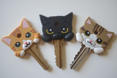 Parecen Furi y sus hermanitos! Animals Dancing, Dancing Videos, Cat Key, Cat Items, Cat Decor, Key Covers, Cat Accessories, Cats Meow, Cat Theme