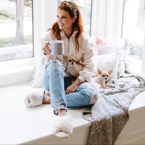 JoAnna Garcia Swisher's Amazon Page Joanna Garcia Swisher, Joanna Garcia, Brand Photoshoot, Idea Board, Luxury Store, Amazon Finds, Favorite Products, Dream Wardrobe, Travel Essentials