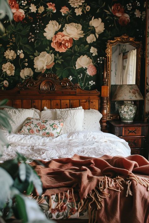 80+ Gorgeous Cottagecore Bedroom Ideas Academia Bedroom Ideas, Dark Academia Bedroom Ideas, Dark Cottagecore House, Cottagecore Bedroom Ideas, Dark Boho Bedroom, Dark Academia Bedroom, Dark And Moody Bedroom, Vintage Bedroom Ideas, Academia Bedroom