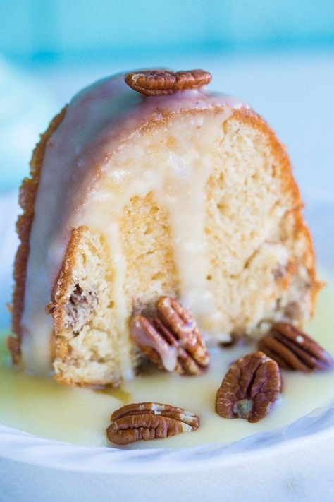 Pecan Butter Rum Cake Recipe -fast, easy and THE most delicious cake you'll bake this year! Buttered rum glaze is drizzled on a butter pecan cake - amazing! Pecan Rum Cake, Butter Rum Cake, Rum Cake Recipe Easy, Cake With Pecans, Pecan Butter, Rum Cake Recipe, Butter Rum, Butter Pecan Cake, Glaze For Cake