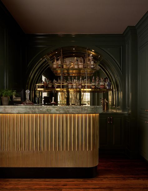 The Winning Projects of the 2023 PaperCity Design Awards Dallas Classical Bar Design, Back Bar Design, Lounge Room Ideas, Barn Bar, Speakeasy Bar, Home Bar Rooms, Speak Easy, Classical Interior, Home Bar Design