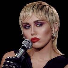 Miley Cyrus releases new song 'Midnight Sky', accompanied by self-directed music video Punk Mullet, Hair Shapes, Smiley Miley, Miley Cyrus Hair, Miley Cyrus News, Portrait Reference, Second Day Hairstyles, Mullet Haircut, Modern Mullet