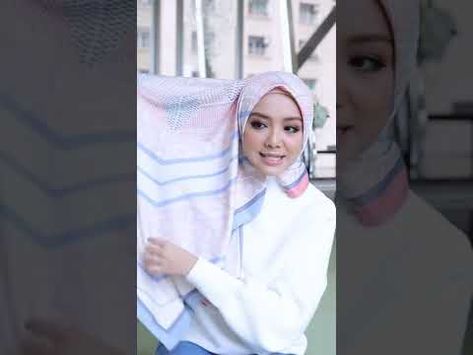 Bawal Style, Bawal Tutorial, Mira Filzah, Hijab Cartoon, Hijab Styles, Teen Life Hacks, Hijab Scarf, Muslim Fashion Outfits, Teen Life