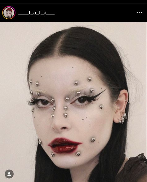 Unconventional Makeup, Alien Makeup, Punk Makeup, Face Paint Makeup, Avant Garde Makeup, Dope Makeup, Goth Makeup, Make Up Inspo, November 23