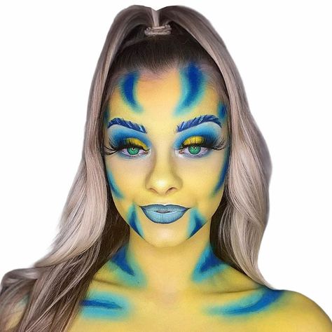 Flounder Makeup The Little Mermaid, Flounder Makeup, Nemo Makeup, Little Mermaid Makeup, Octopus Dress, Ariel Makeup, Disney Character Makeup, Fish Makeup, Mermaid Ideas