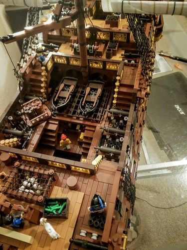 Lego Galleon, "Royal Louis" | Matt Lincoln | Flickr Lego Galleon, Lego Pirate Ship, Cake Lego, Pirate Lego, Lego Boat, Lego Dragon, Instructions Lego, Construction Lego, Lego Sculptures