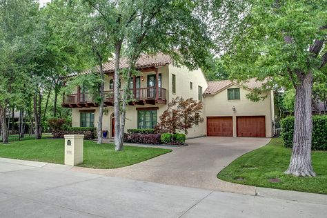 Monterey-style home in River Park has style inside and out... Monterey Style House, Monterey Colonial, Gated Neighborhood, Monterey Style, River Forest, River Park, House Exterior Design, Colonial Architecture, The Neighborhood