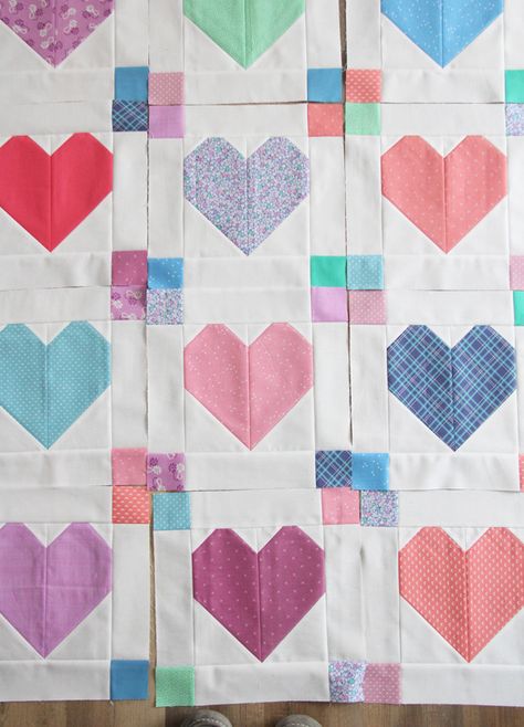 Heart Quilt Blocks Free Pattern Simple, Heart Quilt Blocks Free Pattern, Heart Quilt Blocks, Free Quilt Patterns Printables, Things To Sew, Heart Quilts, Quilts Blocks, Cluck Cluck Sew, Heart Quilt Pattern