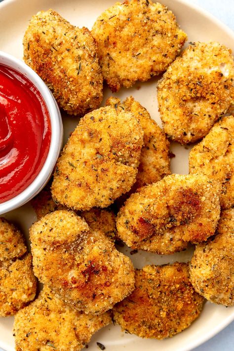 These picky-kid-approved, healthy Chicken Nuggets are crispy on the outside and juicy on the inside. They’re better than ones from a fast-food restaurant and even have hidden veggies inside! #groundchicken #chickennuggets #chicken #kidfriendly #airfryer #healthyrecipes Ground Chicken Nuggets, Chicken Nugget Dipping Sauce, Healthy Chicken Nuggets, Baked Chicken Nuggets, Frozen Chicken Nuggets, Chicken Nugget Recipes, Nuggets Recipe, Chicken Tender Recipes, Skinny Taste Recipes