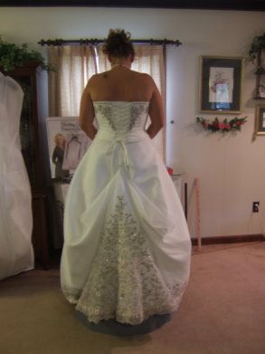 Diy Wedding Dress Bustle, American Bustle, Wedding Dress Train Bustle, Wedding Gown Bustle, Sunrise Quilt, Lake Pattern, French Bustle, Snowflake Table, Dress Bustle