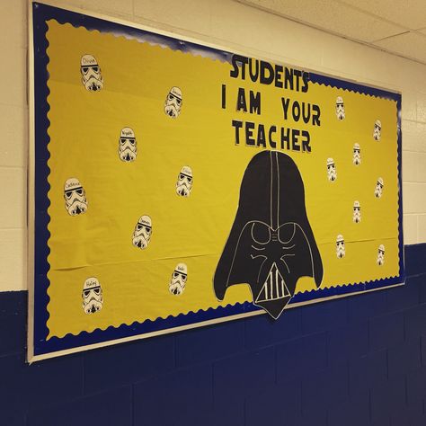 Star Wars bulletin board Star Wars Bulletin Board, Star Wars Classroom Theme, Bulletin Boards Ideas, Disney Bulletin Boards, Decoracion Star Wars, Star Wars Classroom, Music Bulletin Boards, School Hallway, Space Classroom