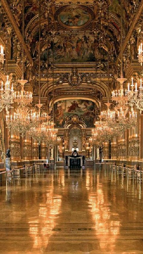 بيوت ملكية, Era Victoria, Istoria Artei, Palace Interior, Castle Aesthetic, Castles Interior, Royal Aesthetic, Grand Foyer, Baroque Architecture