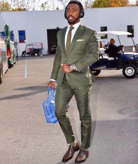 Suit Black Men, Double Breasted Suit Men, Tyrod Taylor, Olive Green Suit, Green Wedding Suit, Old Man Fashion, Dapper Mens Fashion, Formal Men, Formal Men Outfit