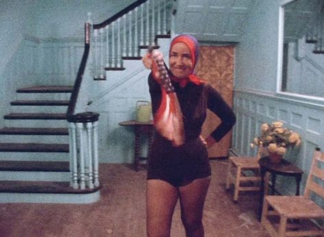 #TrumpOfJuly: Considering What’s Going On, Little Edie’s Flag Dance Is THE MOST Revolutionary Thing! Watch Grey Gardens Documentary, Edie Bouvier Beale, Edie Beale, Little Edie, Jackie O's, Tv Documentary, Prince William And Catherine, Grey Gardens, Halloween Inspo