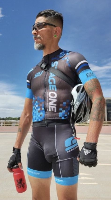 Bi_cyclistnetn Quad Biking Outfit, Cycling Apparel Men, Cycling Lycra, Road Bikes Men, Cycling Attire, Cycling Men, Quad Biking, Outfit Style Ideas, Outfit Ideas Men