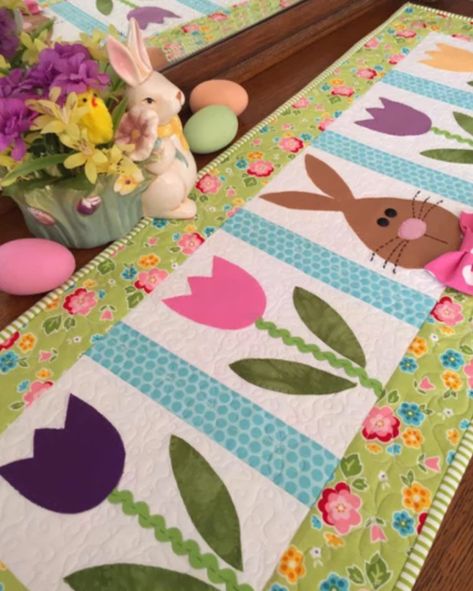 Easter Table Runner Pattern, Candle Table Runner, Easter Table Runner, Easter Table Runners, Spring Table Runner, Holiday Table Runner, Quilted Table Runners Patterns, Spring Quilts, Quilted Table Toppers