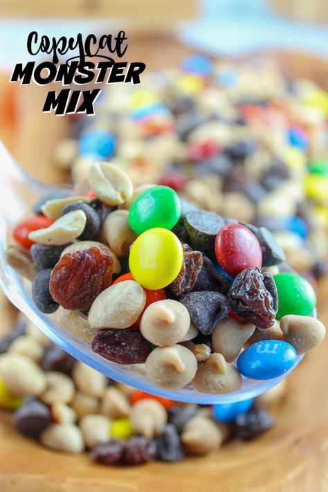 The Archer Farms (aka Target) Monster Mix is my favorite trail mix. Every time I go to Target - I grab a bag. My favorite part - the peanut butter chips! This recipe is really easy to make and IT'S A TON CHEAPER than buying it! Enjoy! #monstertrailmix #copycatrecipe Monster Trail Mix, Homemade Trail Mix Recipes, Trail Mix Snack, Trail Mix Recipes, Homemade Trail Mix, The Archer, Puppy Chow, Peanut Butter Chips, Party Foods