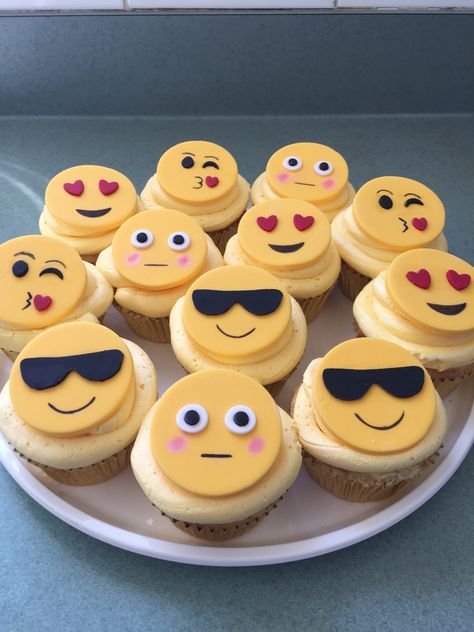 Emoji Cupcakes, Cakepops, Cake Cookies, Cake Designs, Cupcake Cakes, Cake Recipes, Cupcake, Party Ideas, Birthday Cake