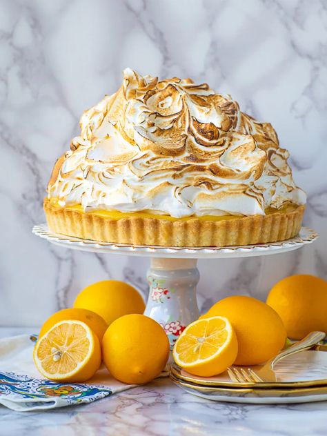 Mountain High Homemade Lemon Meringue Pie Recipe (video) - Tatyanas Everyday Food Homemade Lemon Meringue Pie, Lemon Mousse Cake, Lemon Meringue Pie Recipe, Lemon Meringue Cheesecake, All Butter Pie Crust, Meringue Pie Recipes, Lemon Curd Recipe, Lemon Curd Filling, Lemon Dessert Recipes