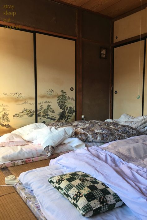 Whatever your budget, Japan will have a place for you to lay your head. Capsule hotels ($) Love hotels ($) Business hotels ($$) Ryokans ($$$+) Japanese Ryokan, Japan Honeymoon, Things To Do In Japan, Japanese Hotel, Japanese Bedroom, Japan Hotel, Capsule Hotel, Japanese Travel, Comfy Bedroom