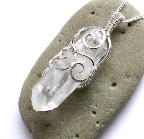 Crystal Quartz Pendant Raw Clear White Quartz by FantasiaElegance Wire Wrap Jewelry Designs, Rock Necklace, Diy Jewelry Inspiration, Wire Jewelry Designs, Quartz Crystal Pendant, Rock Jewelry, Wire Wrapping Crystals, Diy Wire Jewelry, Wire Work Jewelry