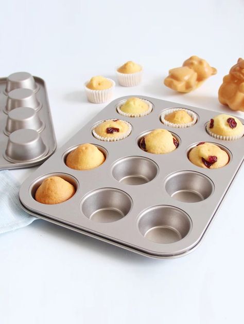 12 Compartment Baking Mold 1pc -SheIn(Sheinside) Chicken Pot Pie Cups, Pot Pie Cups, Mini Cheesecake Cupcakes, Cheesecake Cupcake, Mini Lasagna, Lasagna Cups, Baked Oatmeal Cups, Cupcake Baking, Cupcake Pans