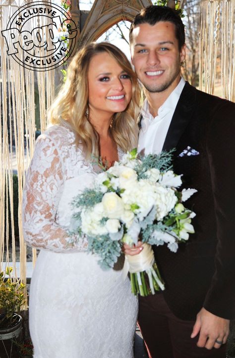 Miranda Lambert Wedding, Brendan Mcloughlin, Miranda Lambert Photos, Celebrity Wedding Photos, Hollywood Wedding, Garth Brooks, Country Music Artists, Miranda Lambert, Famous Couples