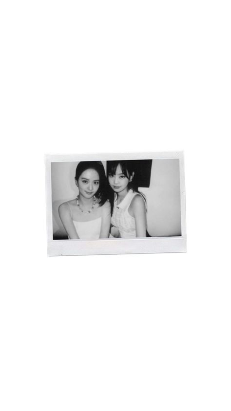 jennie and jisoo!!! #blackpinkwallpaper Jisoo And Jennie Wallpaper, Jennie And Jisoo, Fake Words, Jisoo Wallpaper, Yves Loona, Phone Decoration, Blackpink Wallpaper, Blackpink Photos, Her Music