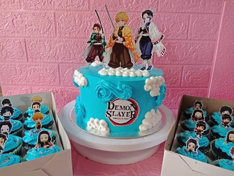 Genshin Birthday, Demon Slayer Cake, Aurora Cake, Anime Cookies, Damon Slayer, Anime Cake, Anime Party, Party Goodies, Seven Deadly Sins Anime