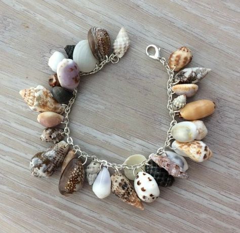 Bracelet Seashell, Seashell Jewelry Diy, Seashell Bracelet, Cone Shell, Hawaii Jewelry, Girl Bracelet, Beach Bracelet, 7 Jewelry, Seashell Jewelry