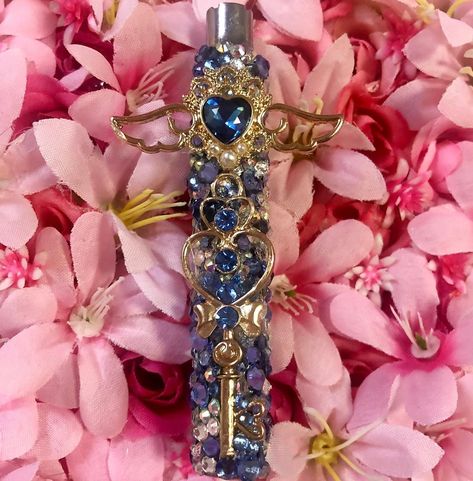 High Maintenance Shop on Instagram: “Just added! Don’t forget, you can get 10% off your first order with code “WELCOME10” 💎💙 - - -  #510thread #vapepix #vapelyfe #vapelove…” Decorated Pen Battery, Bedazzled Pen Batteries, Bedazzled Battery Pen, 510 Thread Battery, Bling Bottles, Rhinestone Projects, Pen Diy, Pretty Pens, Ghost And Ghouls